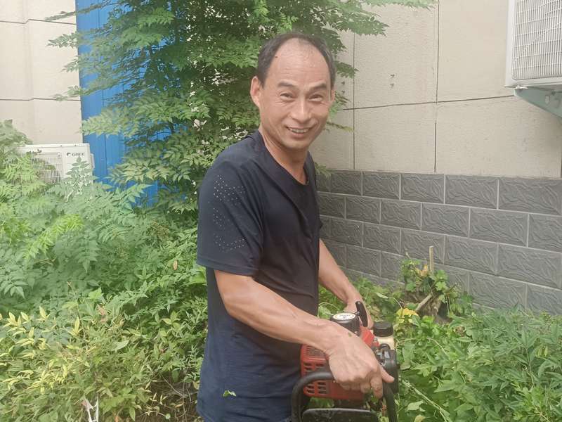 某某某小区水电、照明设施维修，物业快速响应业主报修。