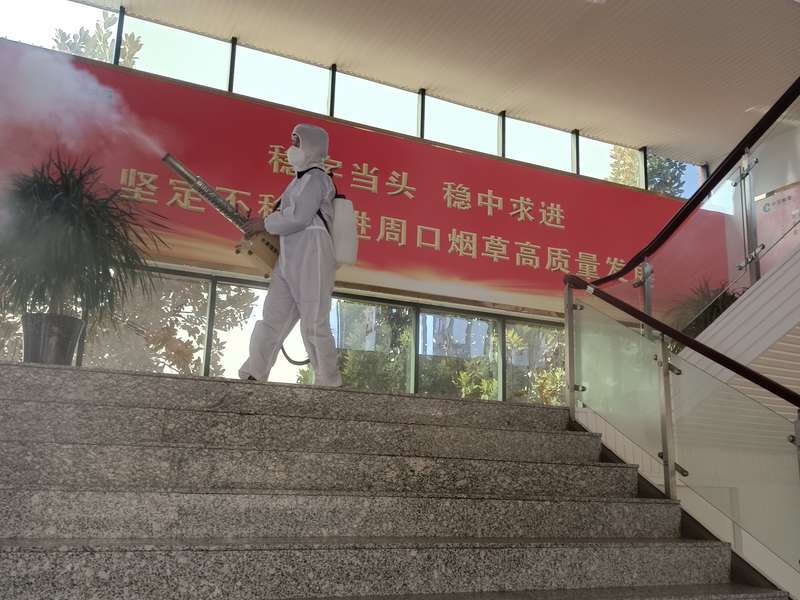 某某某单位院落车辆停放管理与环境整治，物业规范停车秩序。