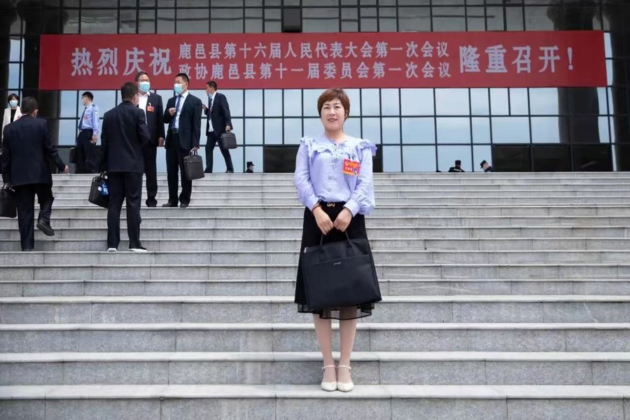 鹿邑美家服务人员保障鹿邑县两会会场